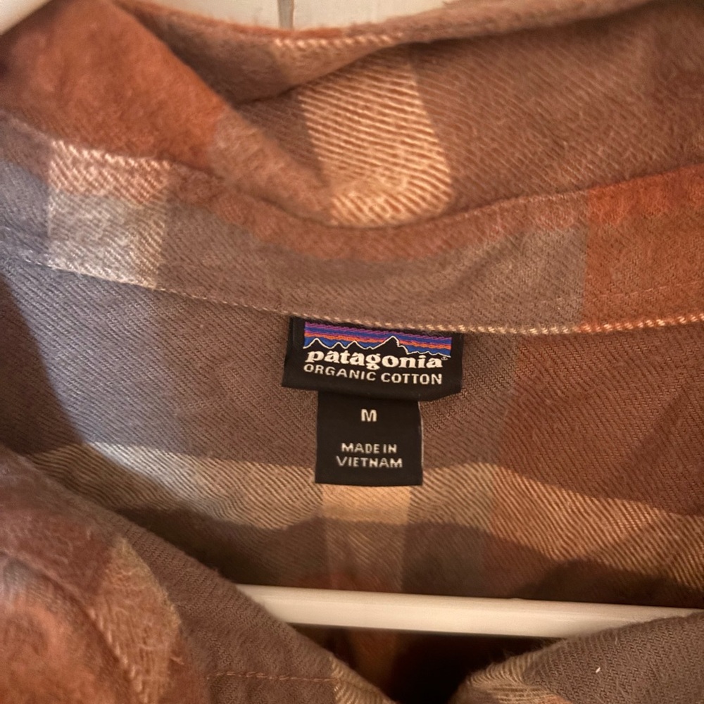 Patagonia Tan and Brown Checkered Shirt - Picture 3 of 3